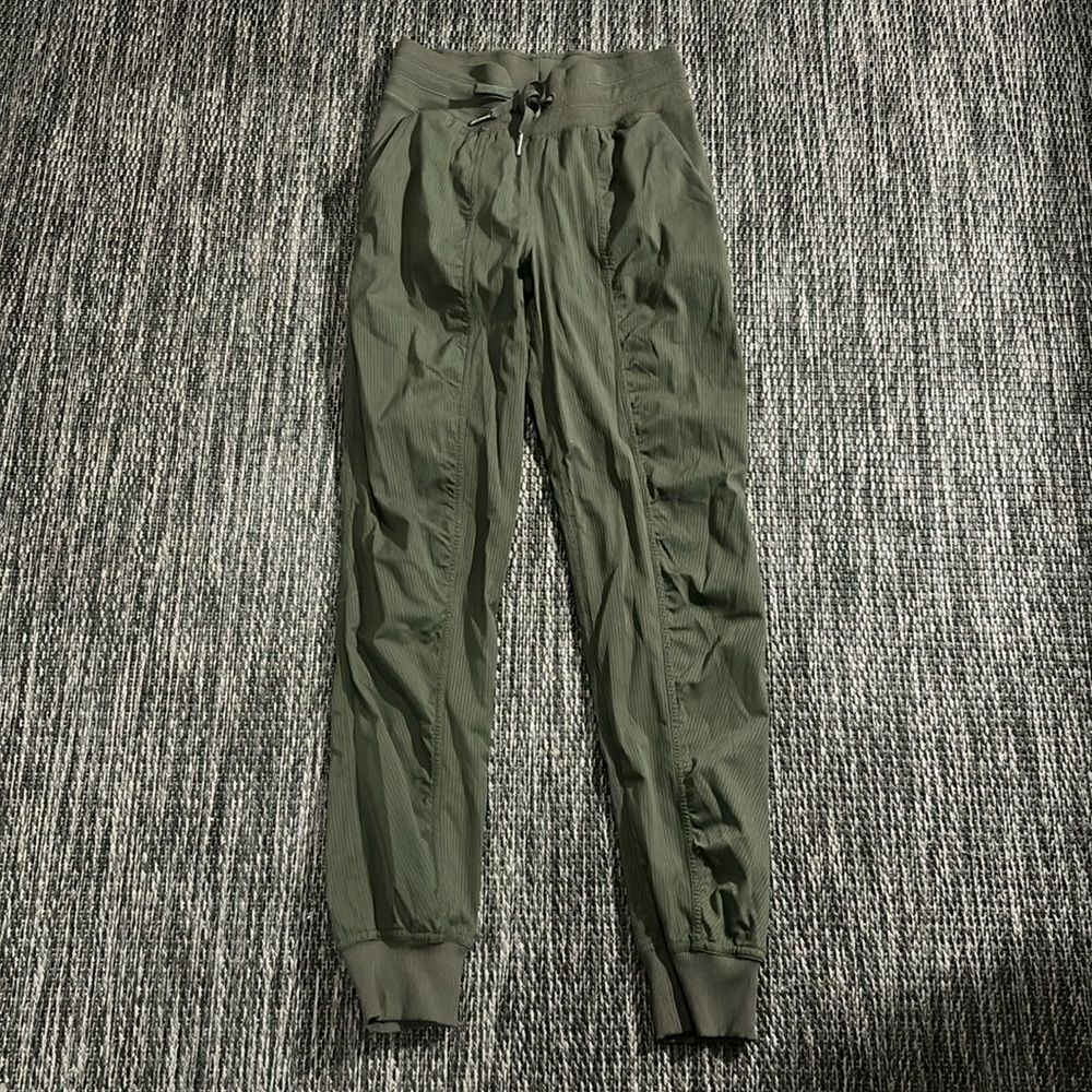 Lululemon Dance Studio Jogger *29” Swift Army Green Size 2